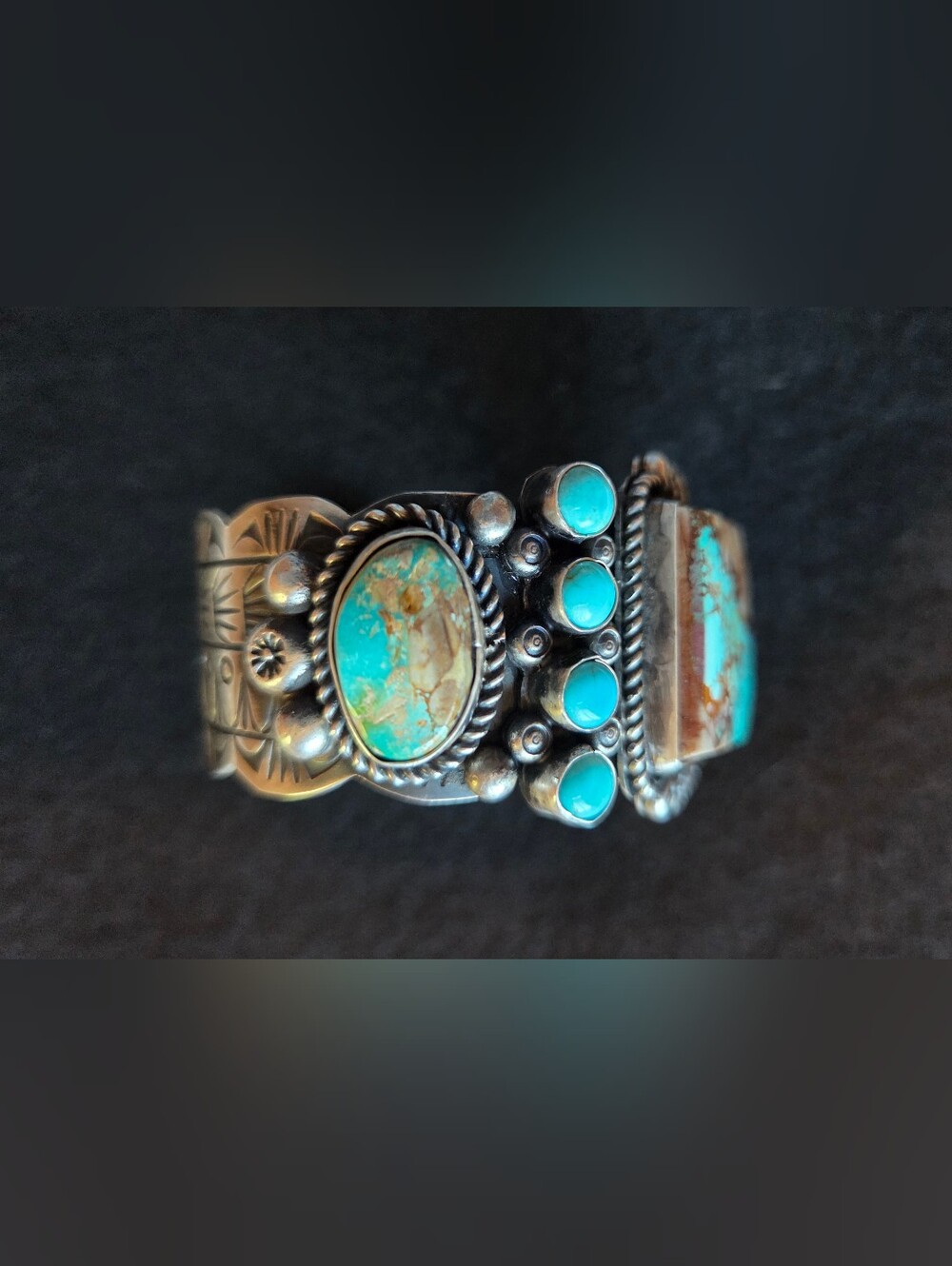 Stunning Navajo Made Royston Turquoise Sterling Silver Cuff - Picture 11 of 15